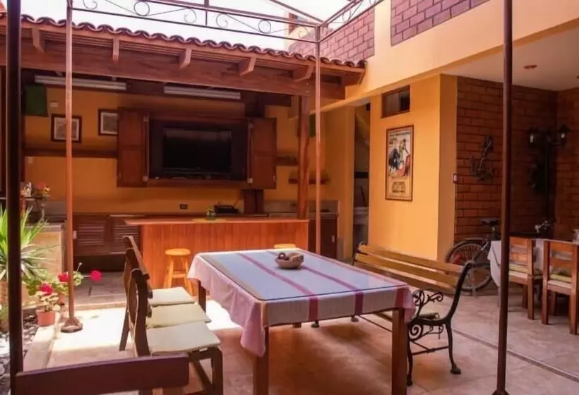 ベッドアンドブレックファースト Casa Huéspedes Pimentel