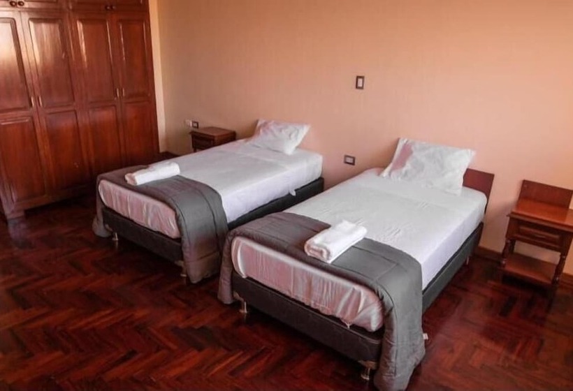 ベッドアンドブレックファースト Casa Huéspedes Pimentel