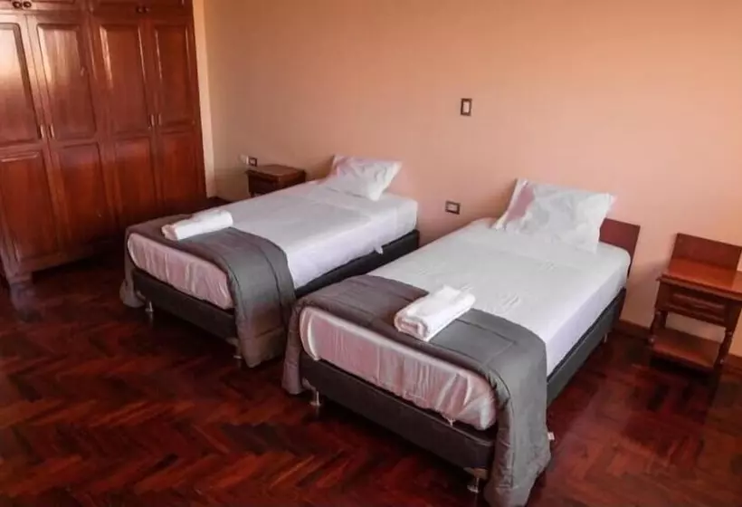 ベッドアンドブレックファースト Casa Huéspedes Pimentel