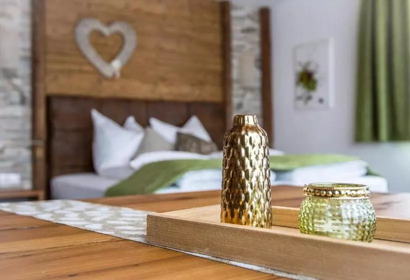 Aamiaismajoitus (B&B) Lorenzer Schlafstubn/haus Wanderl