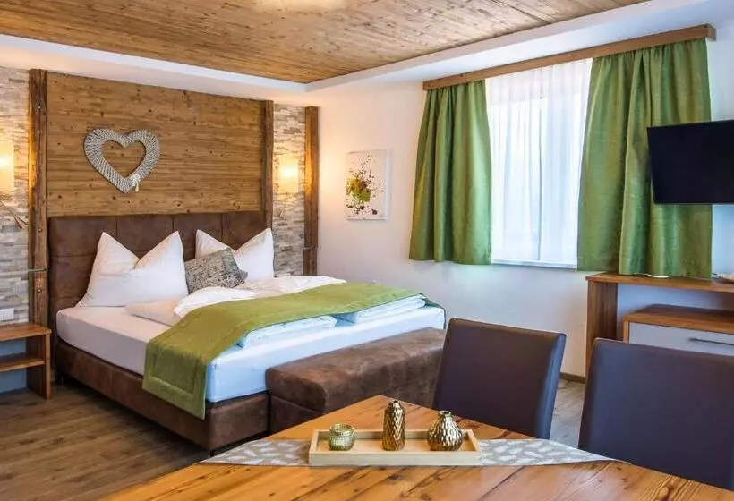 Aamiaismajoitus (B&B) Lorenzer Schlafstubn/haus Wanderl