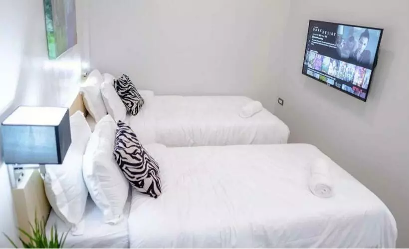 ベッドアンドブレックファースト Radlett Residences Hotel   Tuguegarao