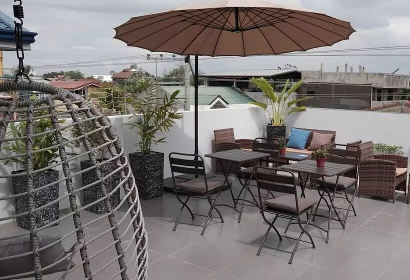 ベッドアンドブレックファースト Radlett Residences Hotel   Tuguegarao