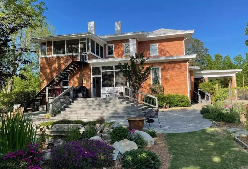 Gillen House Bed And Breakfast