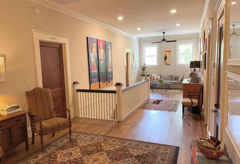 Gillen House Bed And Breakfast