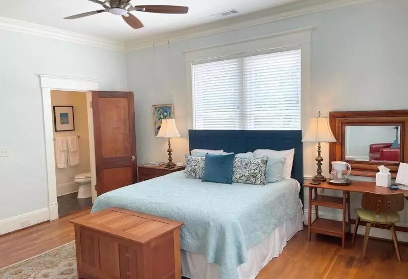 Gillen House Bed And Breakfast