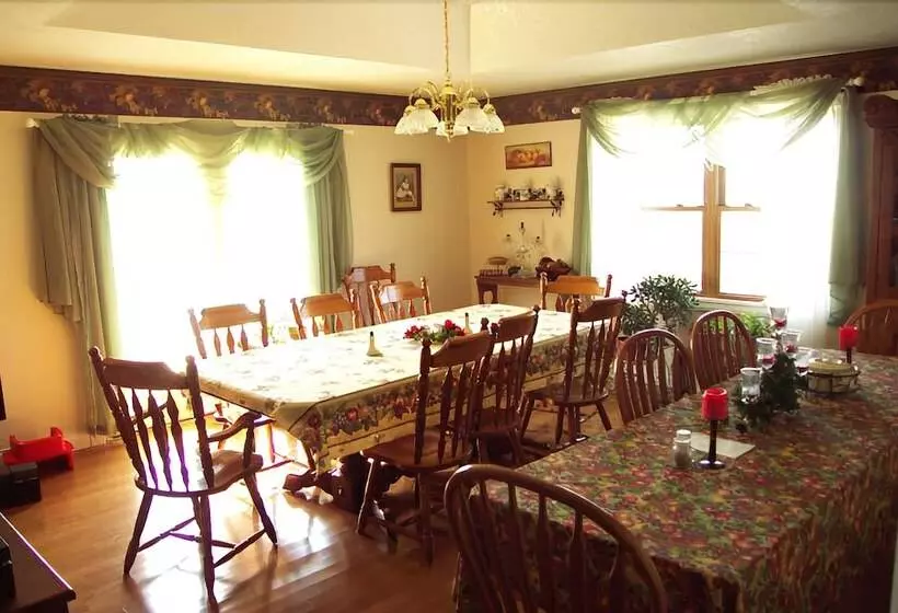 Grabers Green Gables B&b