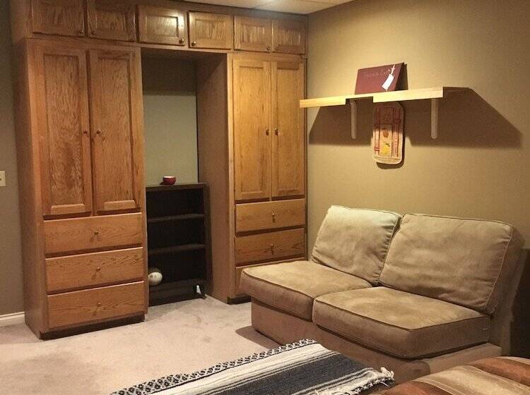 Grabers Green Gables B&b