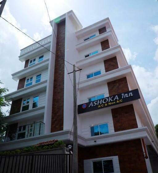فندق Ashoka Inn Chottanikkara