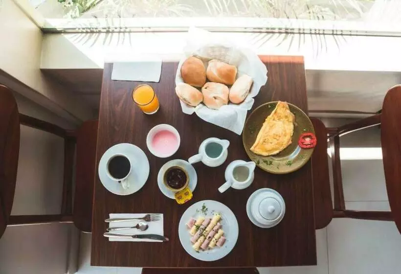 Hotel Monte Cafeto Inn