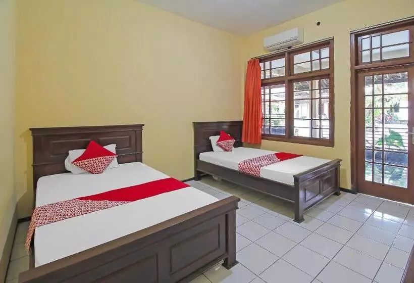 Hotelli Oyo 1984  Istana Family