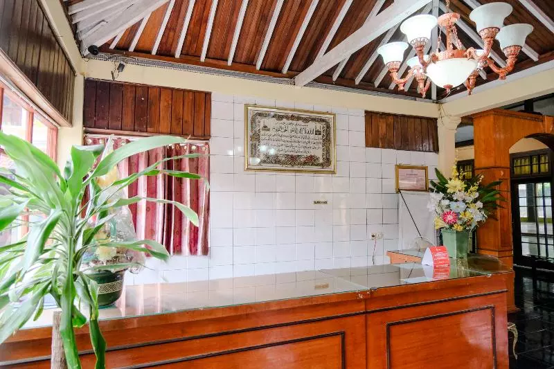 Hotelli Oyo 1984  Istana Family