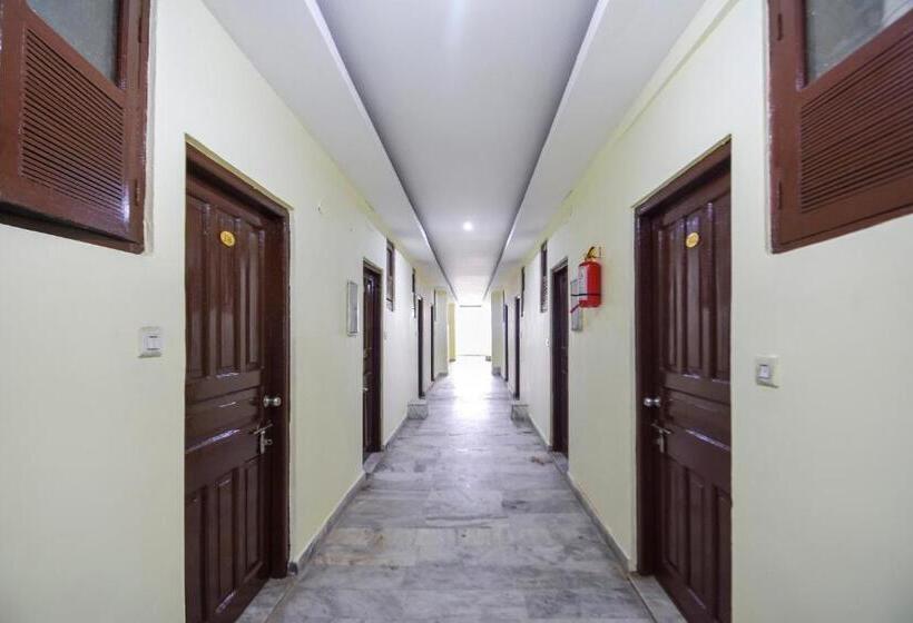 Hotel Oyo 47040 Vibes