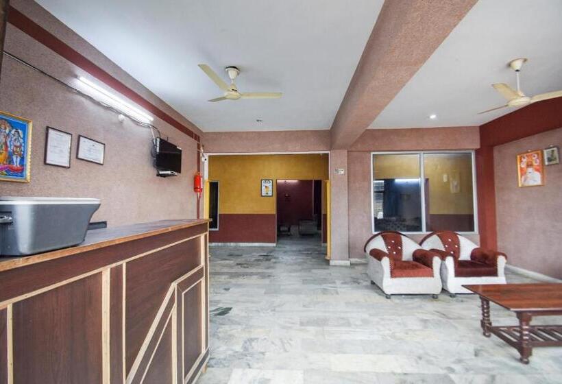 Hotel Oyo 47040 Vibes