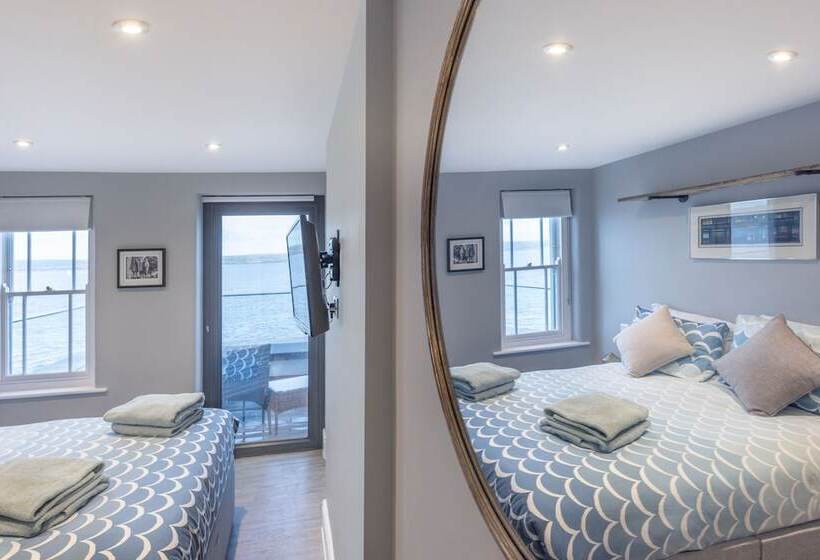 Hotel The Royal George