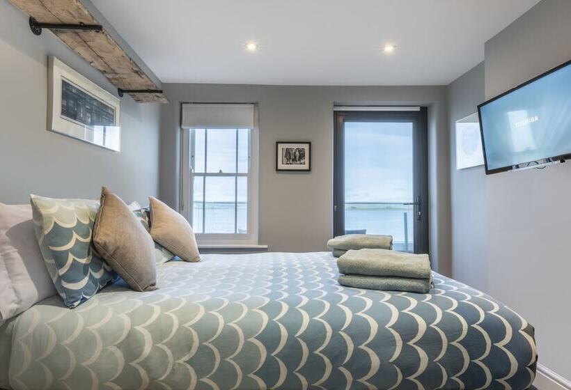 Hotel The Royal George