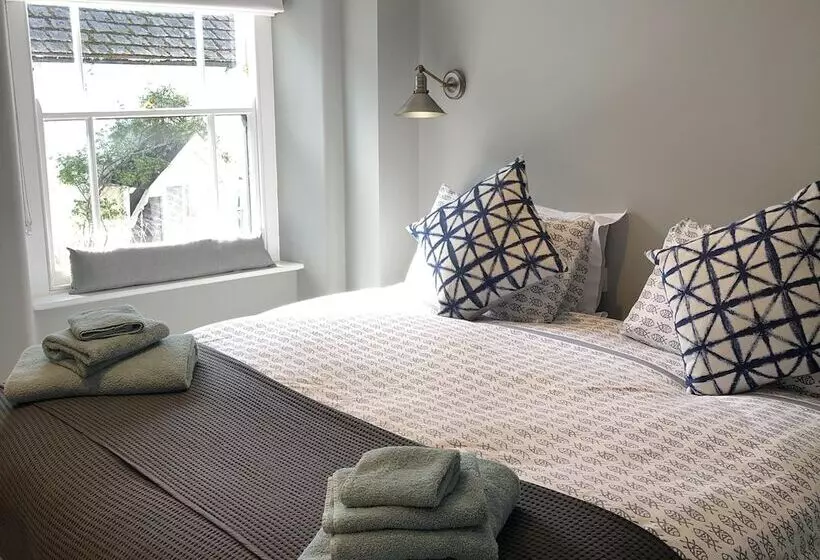 Hotel The Royal George