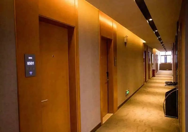 Hotelli Up And In Yunnan Dehongzhou Mangshi Street