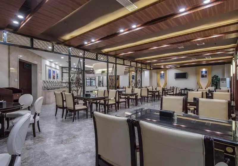 Hotelli Vienne International