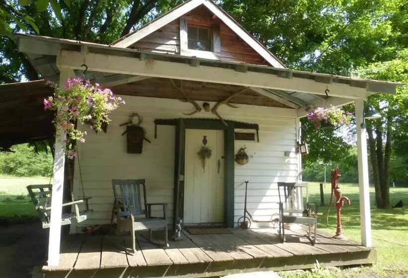 Mulberry Lavender Farm And B&b