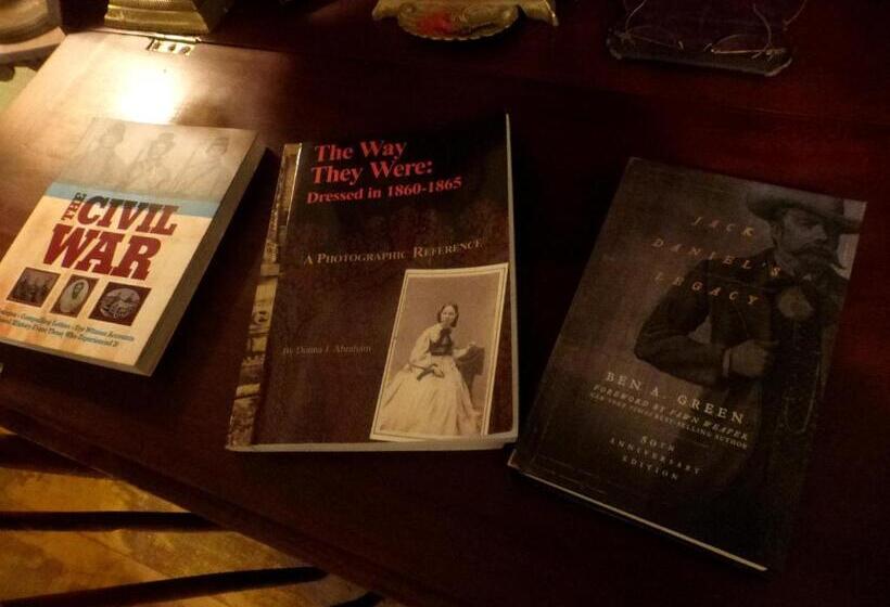 Mulberry Lavender Farm And B&b