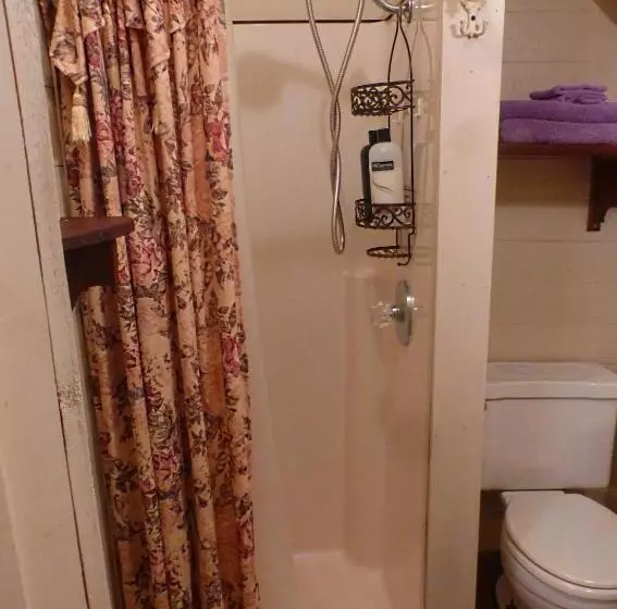 Mulberry Lavender Farm And B&b