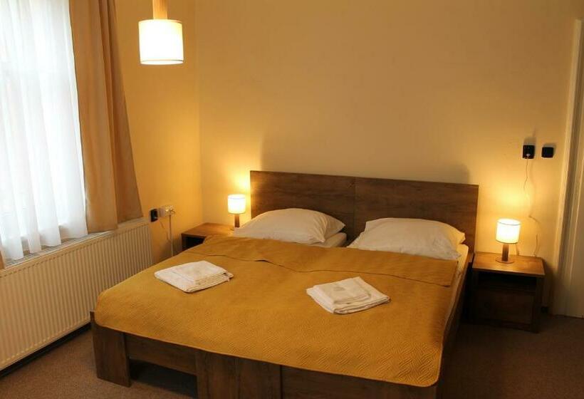 膳宿费 Ave Restaurant