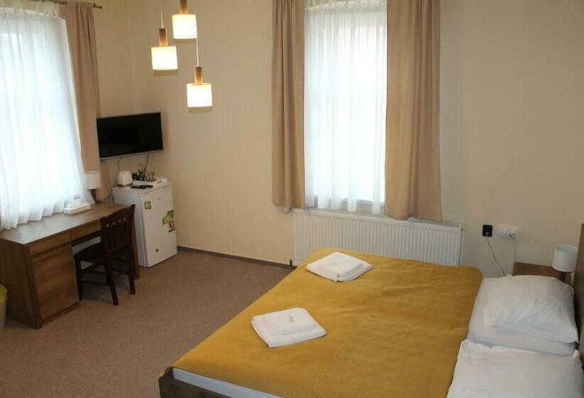 膳宿费 Ave Restaurant