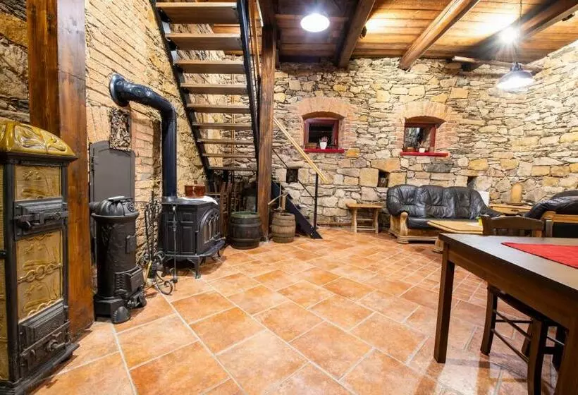 Majatalo Ave Restaurant