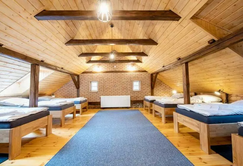 Majatalo Ave Restaurant