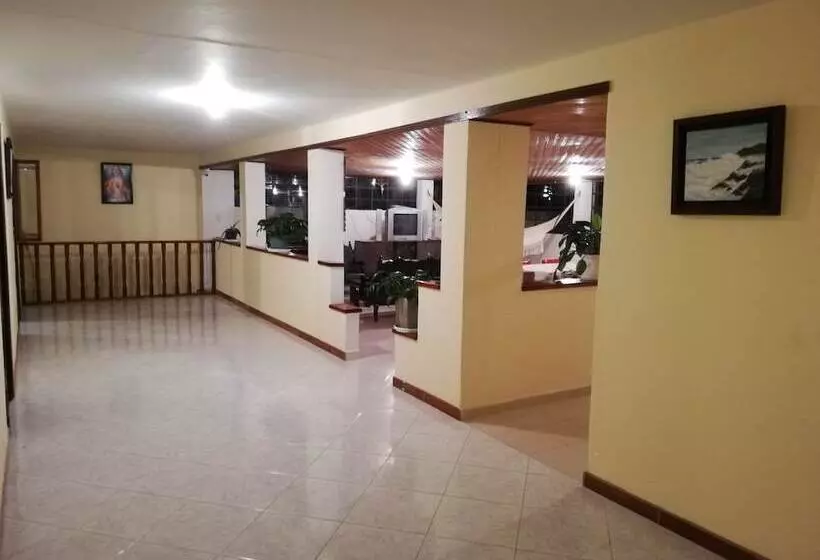 Majatalo Hostel La Abuela