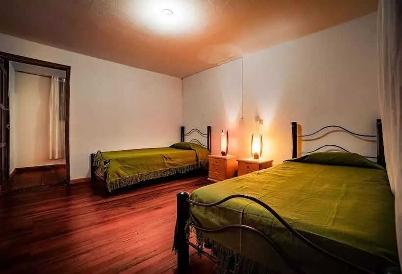 Majatalo Hostel La Abuela