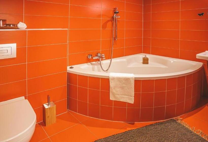 ペンション Malkia Penzion