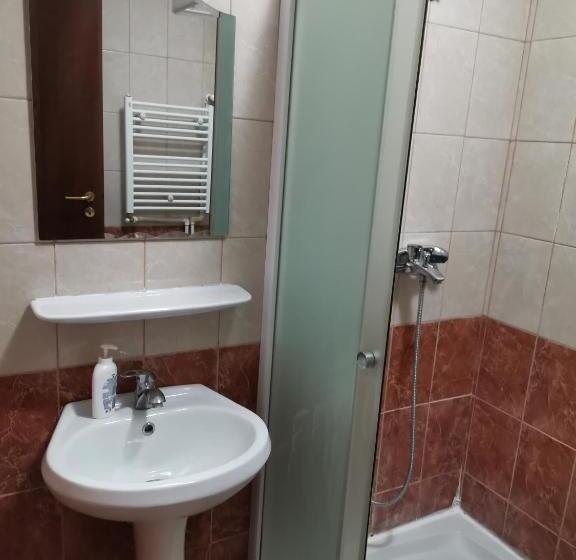 بنسيون Natalia Guesthouse