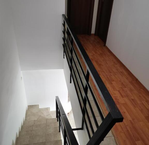 بنسيون Natalia Guesthouse