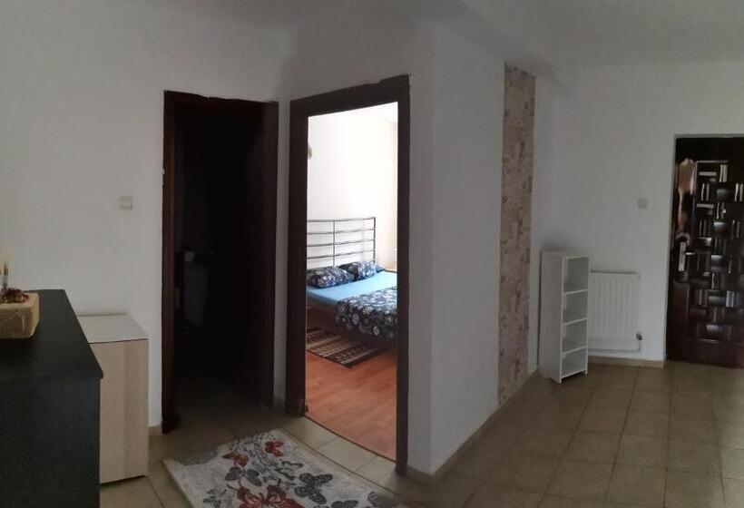 بنسيون Natalia Guesthouse