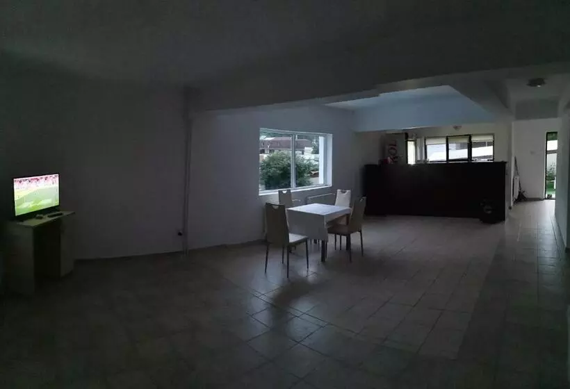 ペンション Natalia Guesthouse