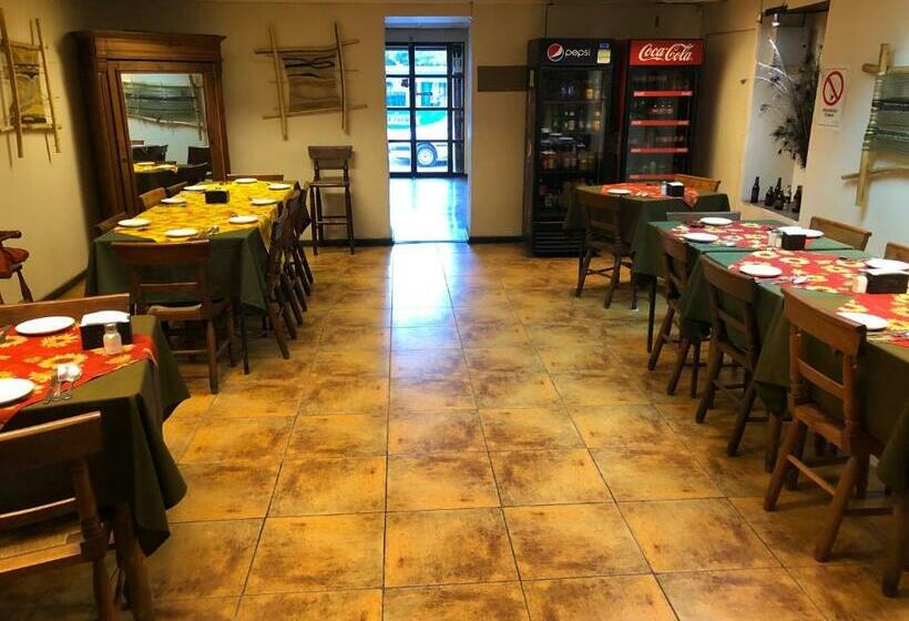 Pensión Y Residencial Aleros De Molina