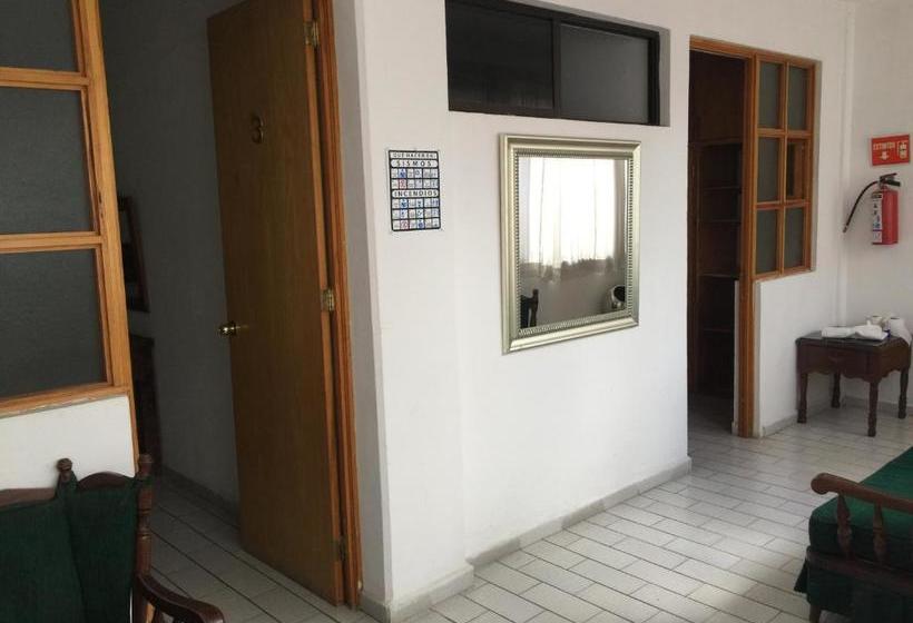 فندق صغير Posada Familiar Dalila