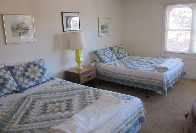 住宿加早餐 Dodgeton Creek Inn