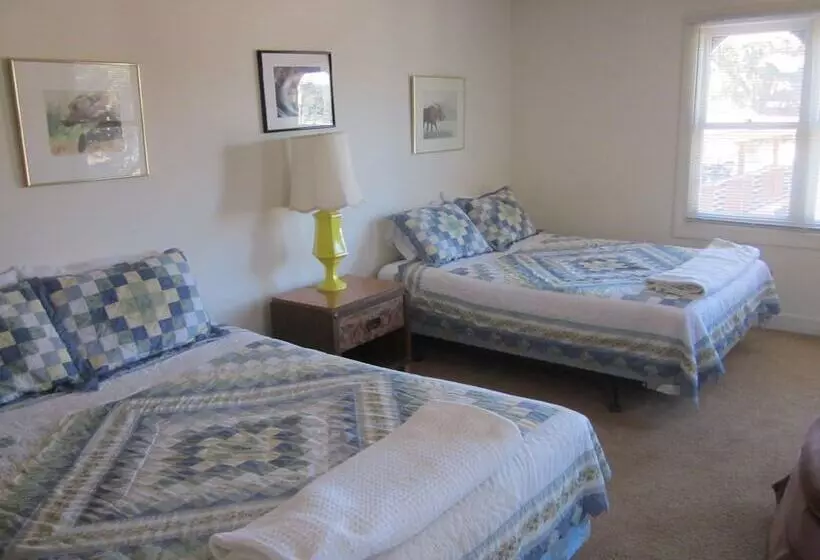 Aamiaismajoitus (B&B) Dodgeton Creek Inn