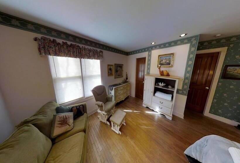 住宿加早餐 Dodgeton Creek Inn