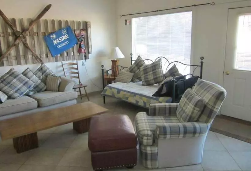 Aamiaismajoitus (B&B) Dodgeton Creek Inn