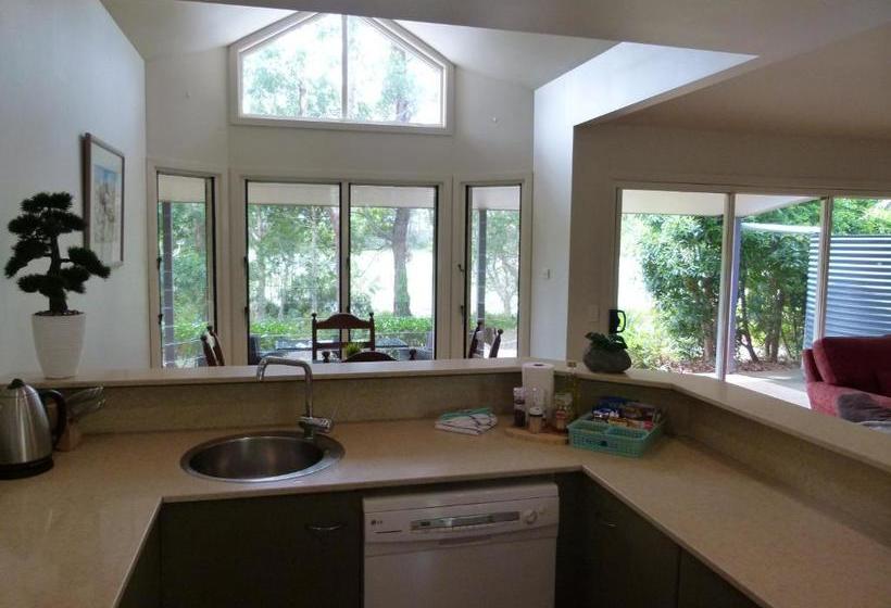 민박 Lake Russell Lakeside Retreat