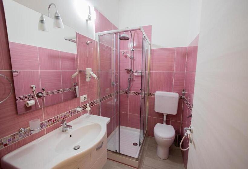 ベッドアンドブレックファースト Le Camere Di Corte