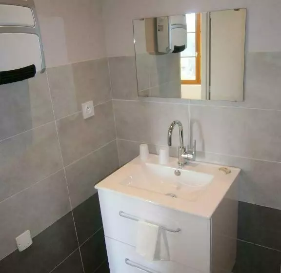 ベッドアンドブレックファースト Les Dimathal