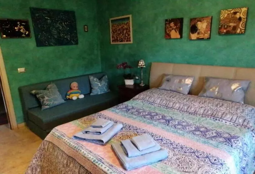 ベッドアンドブレックファースト Orange Ville