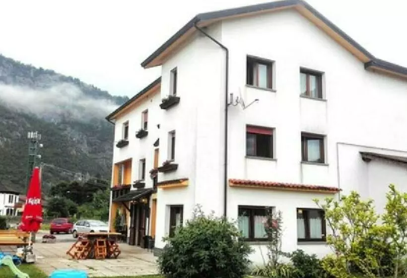 ホテル Albergo Alla Pineta