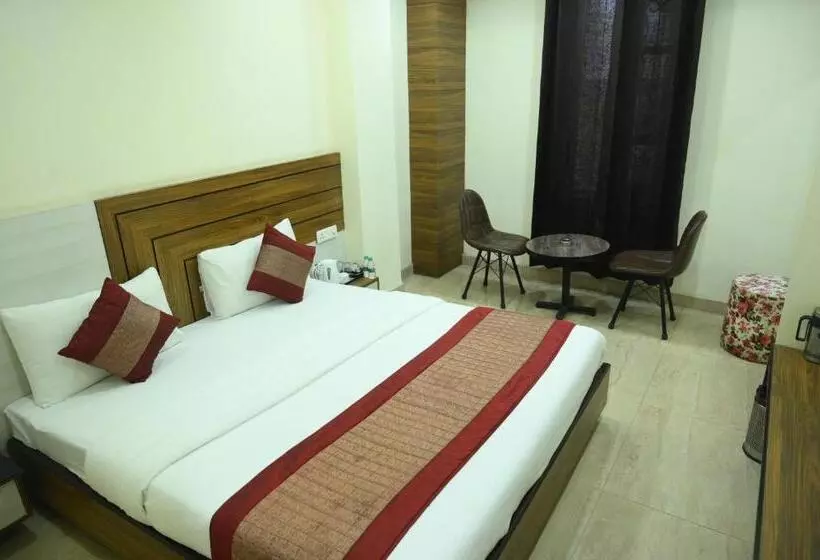 هتل Grand Kailash,kotdwara