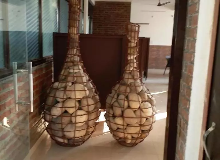 Hotel Krishna Hansraj